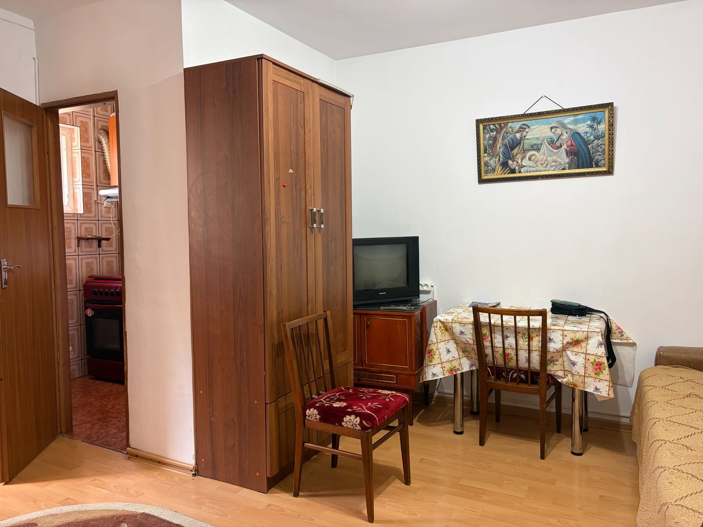 Apartament cu doua camere, Aparatorii Patriei, 65.000€ - Poză 4