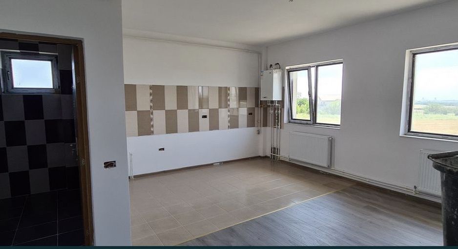 Apartament 2 camere,etaj 2, 59 mp,61000€ - Poză 3