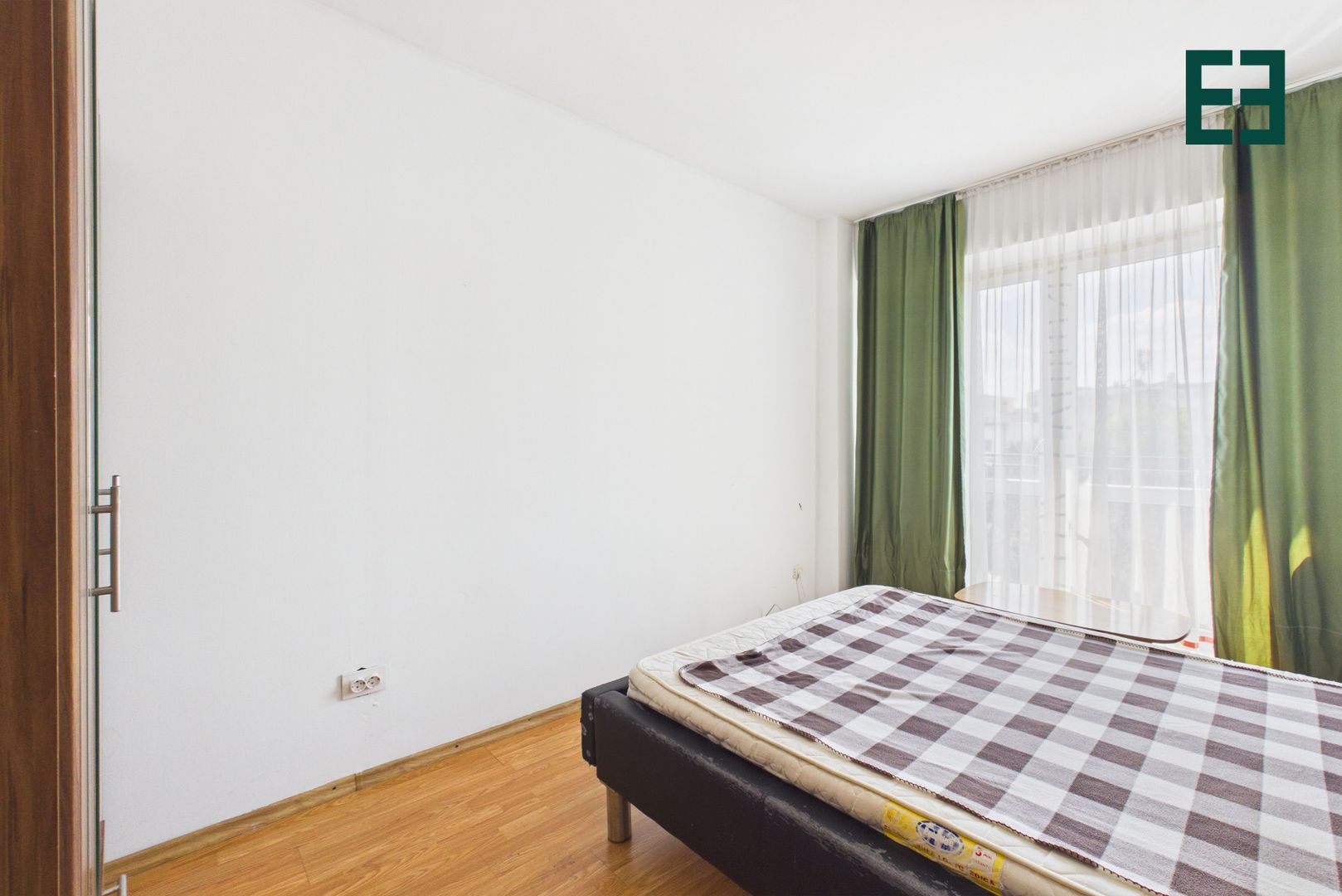 De închiriat - Apartament cu 2 camere -  Zona Confecții - Arad - Poză 13