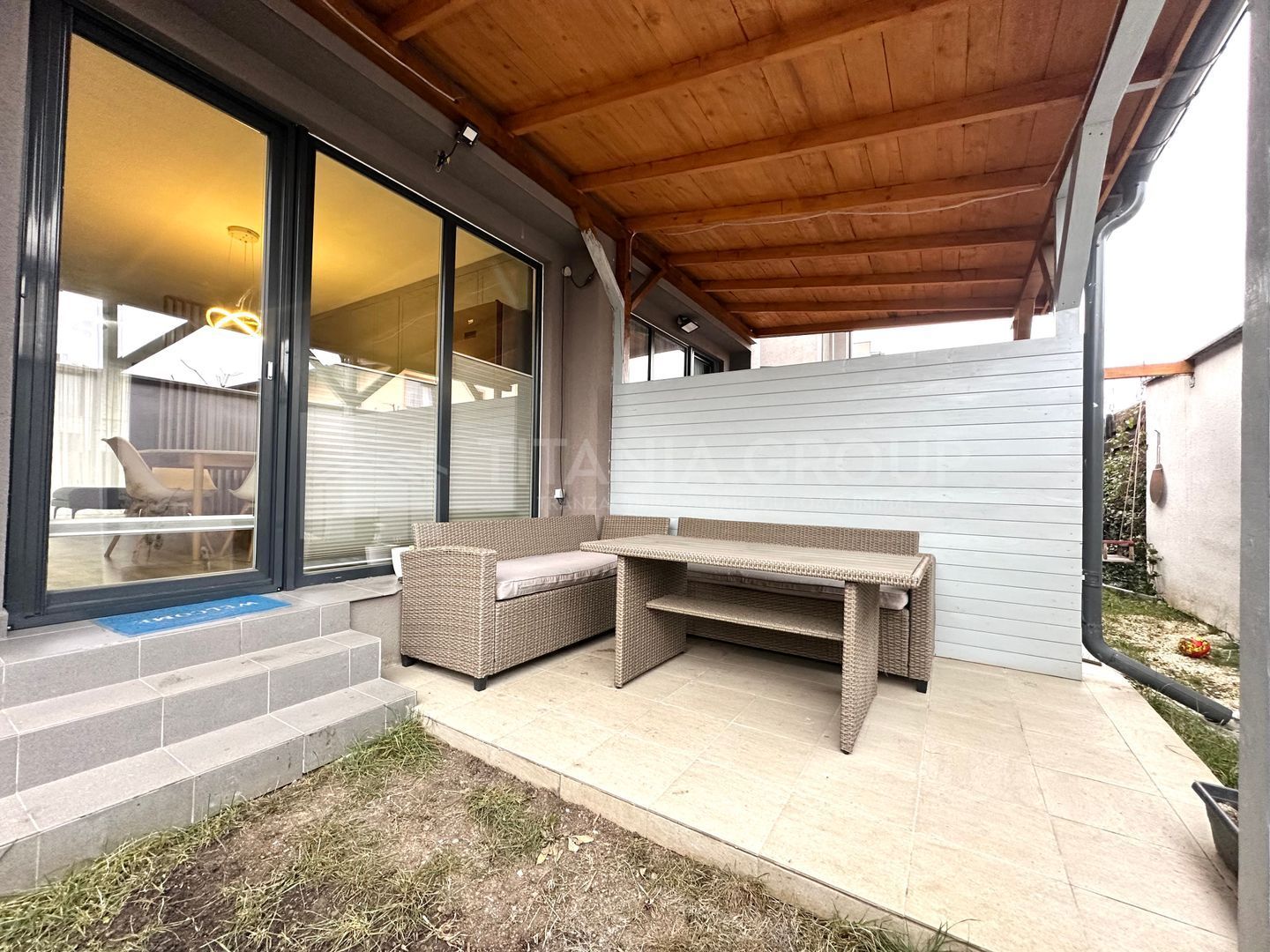 Casa mobilata modern, cu 3 camere de inchiriat - Sanpetru - Poză 14