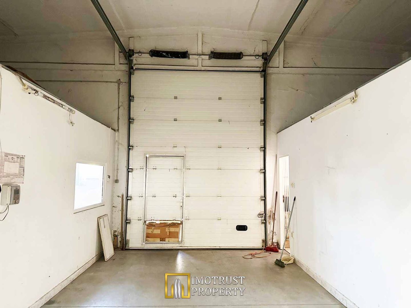 Hală industrială 431 mp de închiriat – central Arad, acces TIR - Poză 8