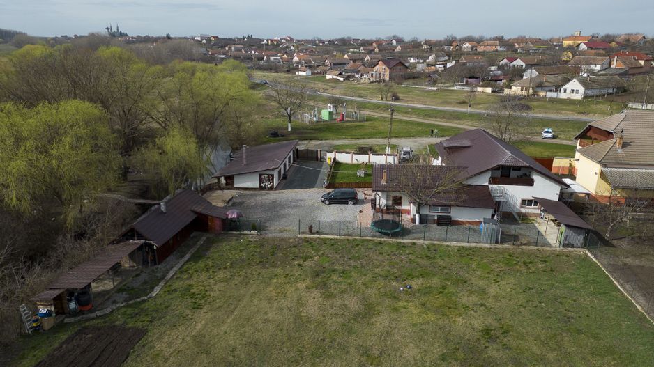 Proprietate imobiliară cu potențial extraordinar! - Poză 48