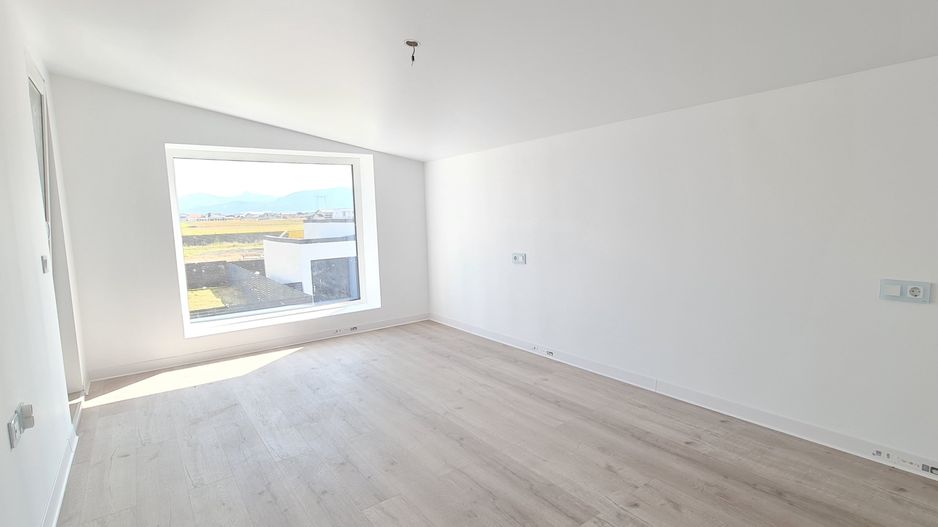 Casa individuala 4 camere 3 bai si garaj Cartier Izvor - Poză 16
