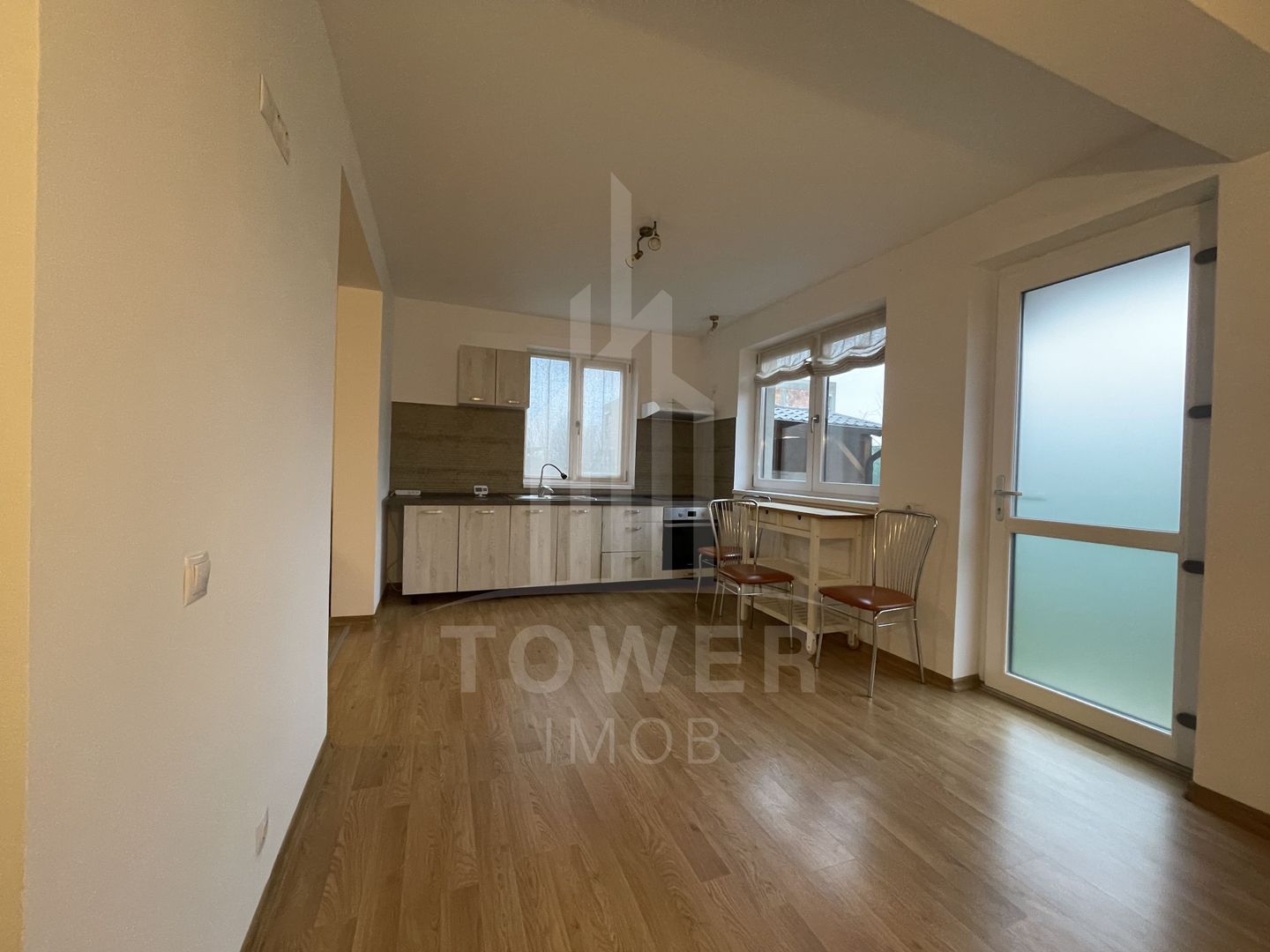 Casa individuala cu etaj - 140 mp utili-zona Belvedere - Poză 3