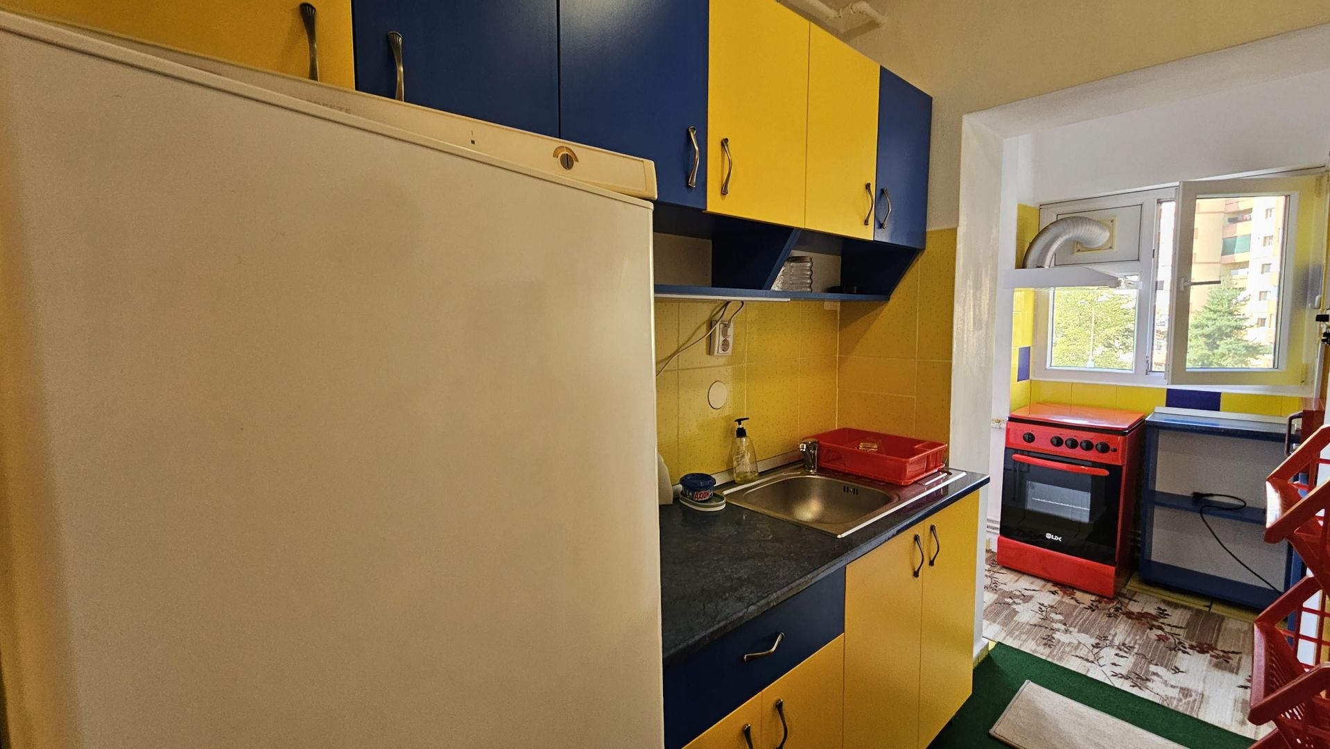 Spitalul Judetean-str Carpatilor apartament de inchiriat, mobilat,parcare - Poză 3