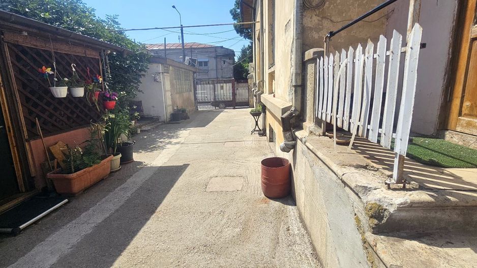 Casa de vanzare – Zona Centru, Strada Garii – 85.000€ - Poză 2