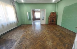 Casă 90 mp utili, 400 mp teren singur in curte Central (Primăverii )