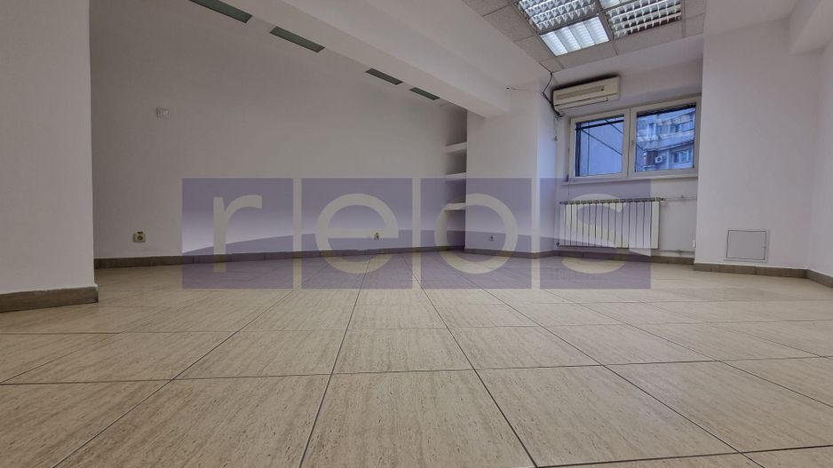 VANZARE SPATIU COMERCIAL | 30 CAMERE | ZONA UNIRII - Poză 35