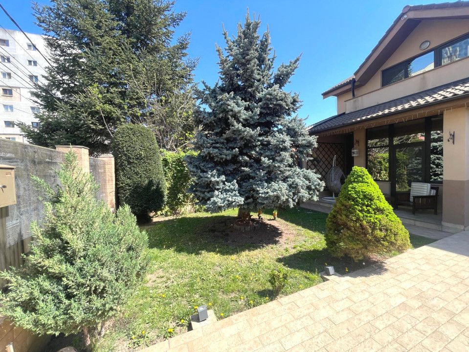 COICIU (Cod 01) Armonie și Eleganță pentru Două Generații! - Poză 2