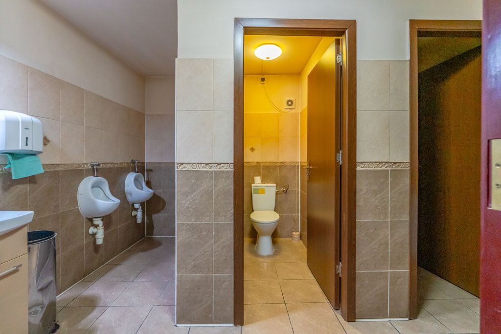 Pensiune Rosenau de vânzare - Afacere la cheie lângă Cetatea Râșnov - Poză 15