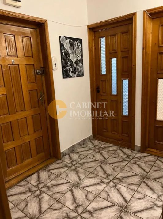 Pacurari-OMV Etaj Intermediar Apartament 2 camere decomandat 61mp - Poză 7