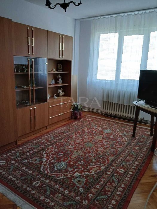 Apartament cu 3 camere, zona Bogdan Vodă - Poză 3