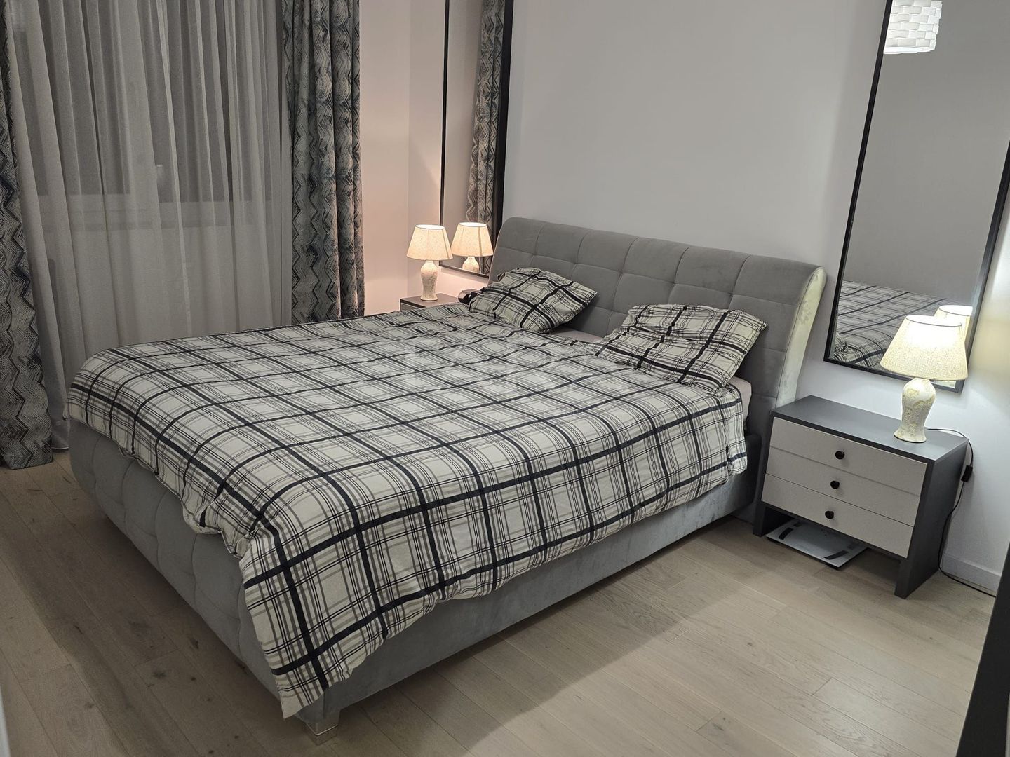 Apartament 2 Camere – Zonă Semicentrală, Vedere Panoramică - Poză 3