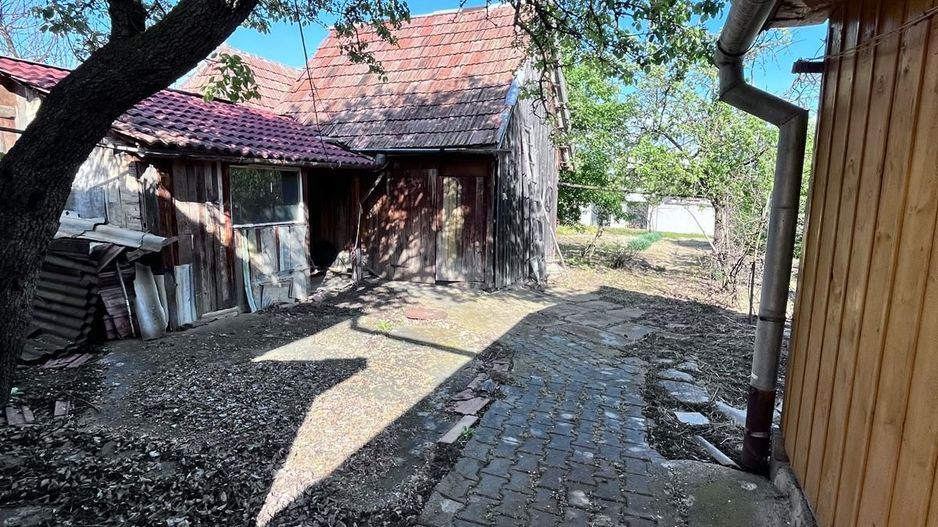 Casa de vanzare cu 3 camere, zona Schit - Poză 9