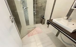 Apartament cu trei camere in Dumbravita - Poză 8
