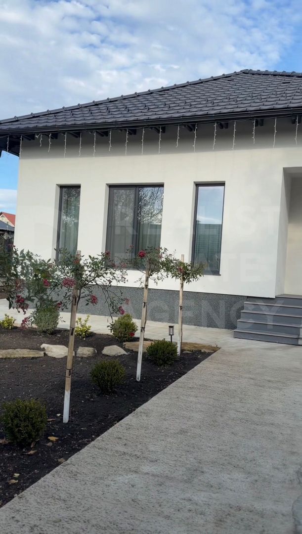 Vânzare,casă, 3 camere, Strada Hodolina noua,Peresecina. - Poză 2