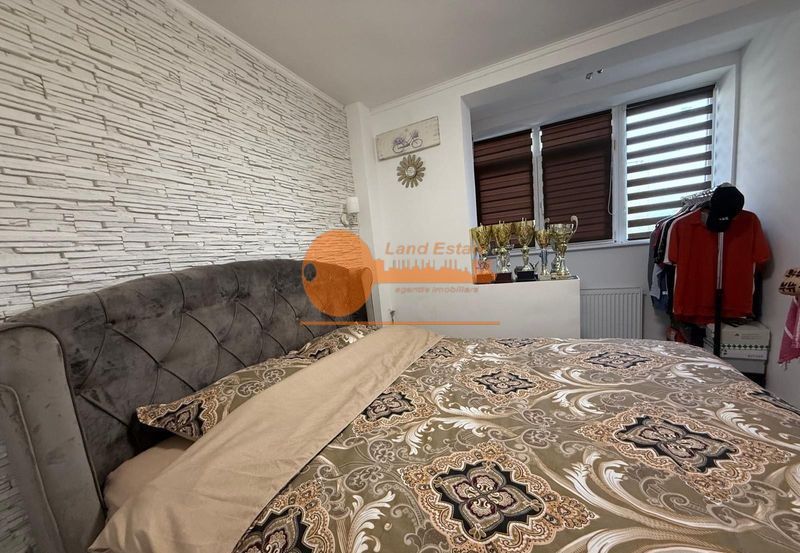 4 camere Plaza Romania - centrala proprie - renovat - Poză 3