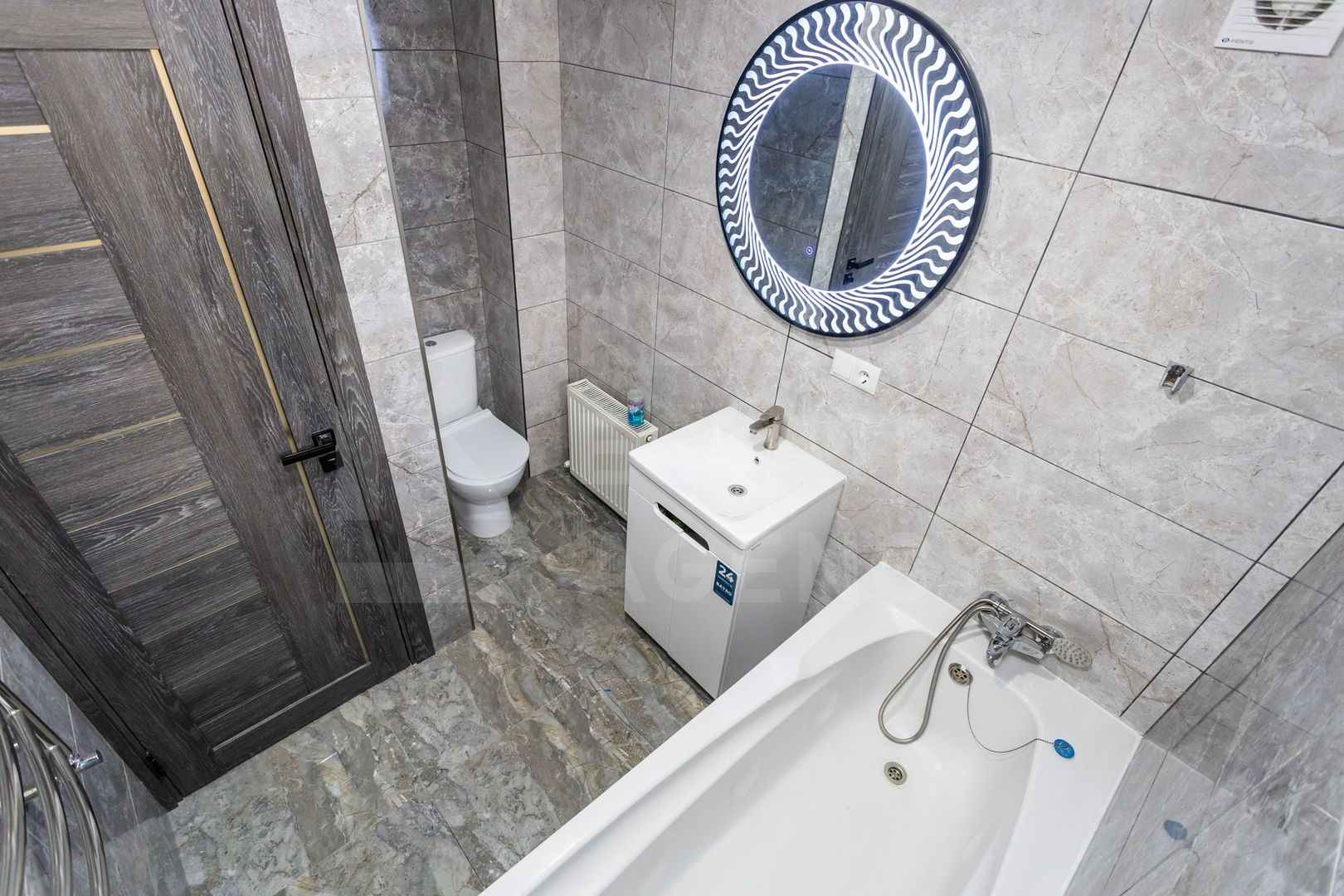 Chirie, casă, 3 nivele, 5 camere, strada Cantinei, Durlești - Poză 11