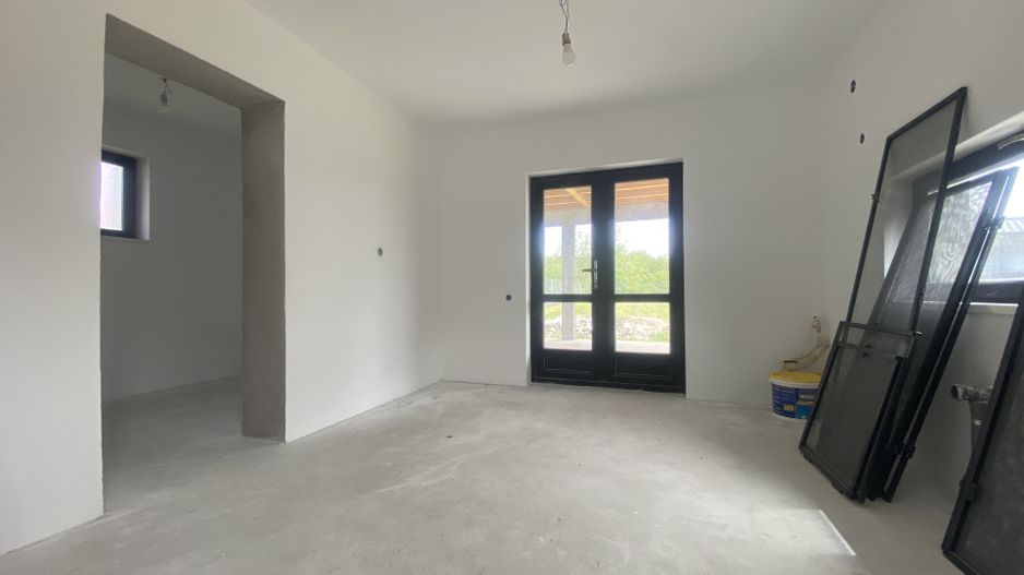 Casă primitoare cu teren generos de 2770 mp, în Adânca – Comision 0% - Poză 6