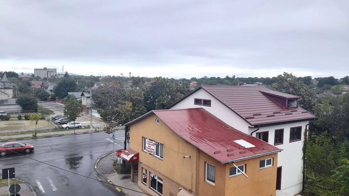 Apartament cu 2 camere, 53 mp, etaj 3 – priveliște deosebită - Poză 11