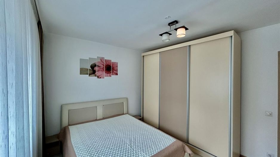 Apartament de închiriat în Sibiu – 3 camere, decomandat, 2 băi, 80 mp - Poză 13