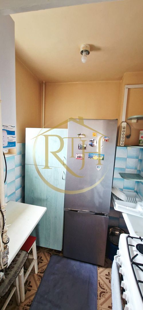 Inchiriez apartament cu 2 camere,clima centrala, zona Calea Sagului/ 300 euro. - Poză 14