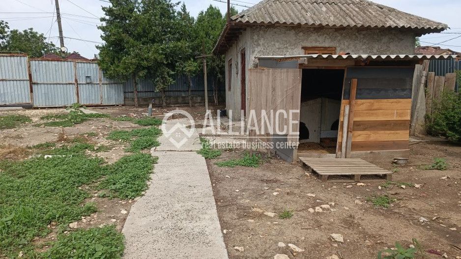 Palazu Mare(cod04)-Casa demolabila -depozit + teren 990 mp - Poză 3