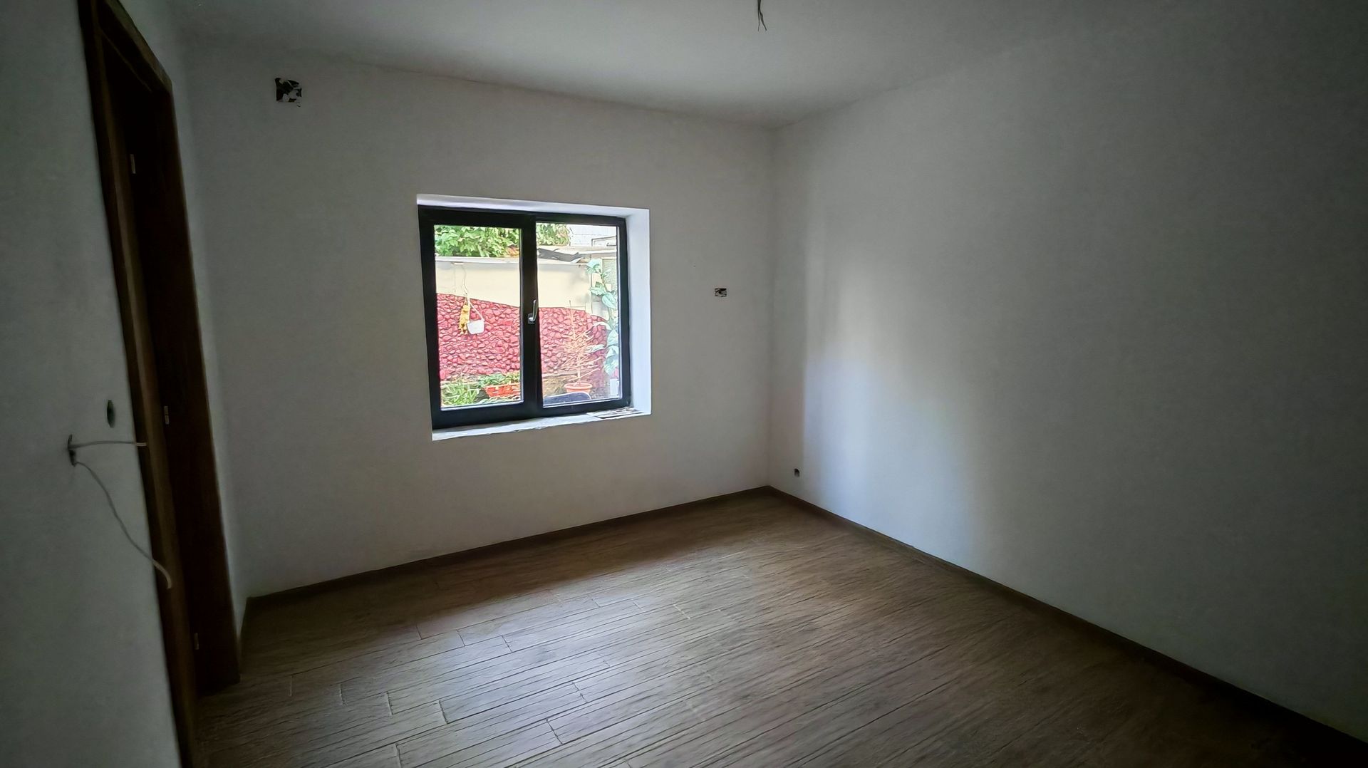 Corp de casa P+M 4 camere , ASTRA - Carpatilor -LIDL- ,curte comuna. - Poză 16