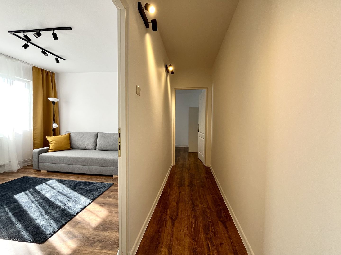 Apartament 2 camere,  vibrant si primitor, zona Complex - Stadion - Poză 5