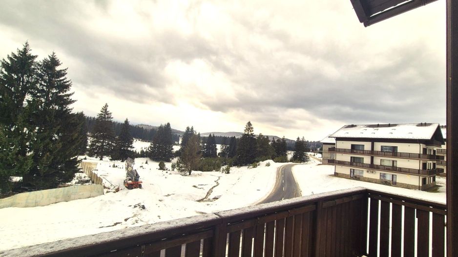 Apartamente în vilă construite în 2024, cu priveliște spre Postăvaru. - Poză 1