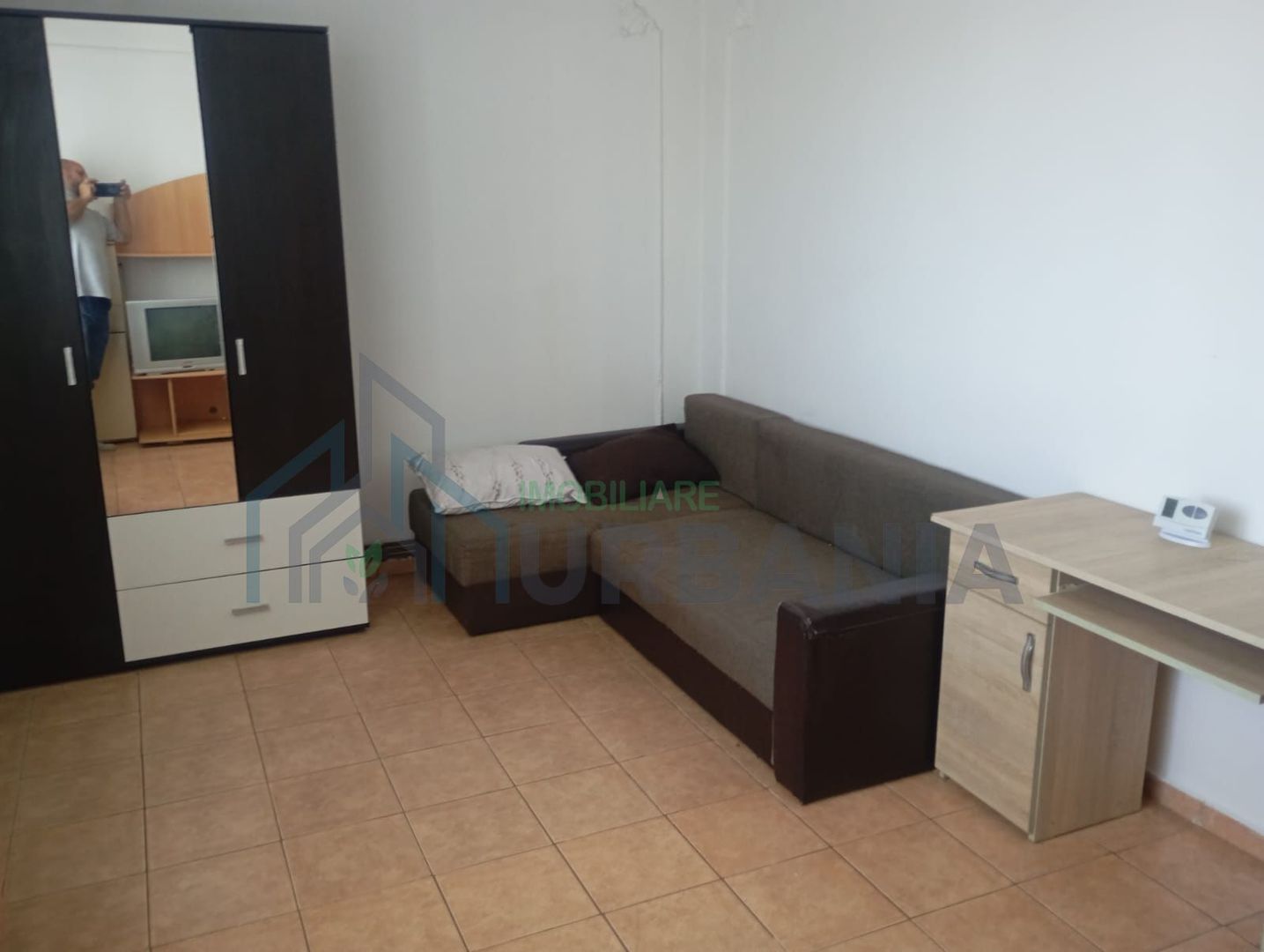 Apartament 2 camere decomandat, mobilat, de inchiriat in Alexandru cel Bun - Poză 6