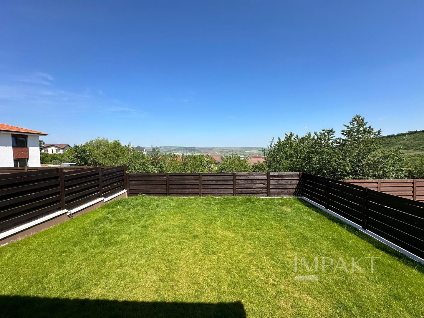 Vila deosebita spre inchiriere in Dezmir! - Poză 18