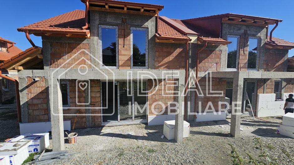 Casa Tip Duplex cu 5 camere si gradina generoasa, in Sura Mica - Poză 2