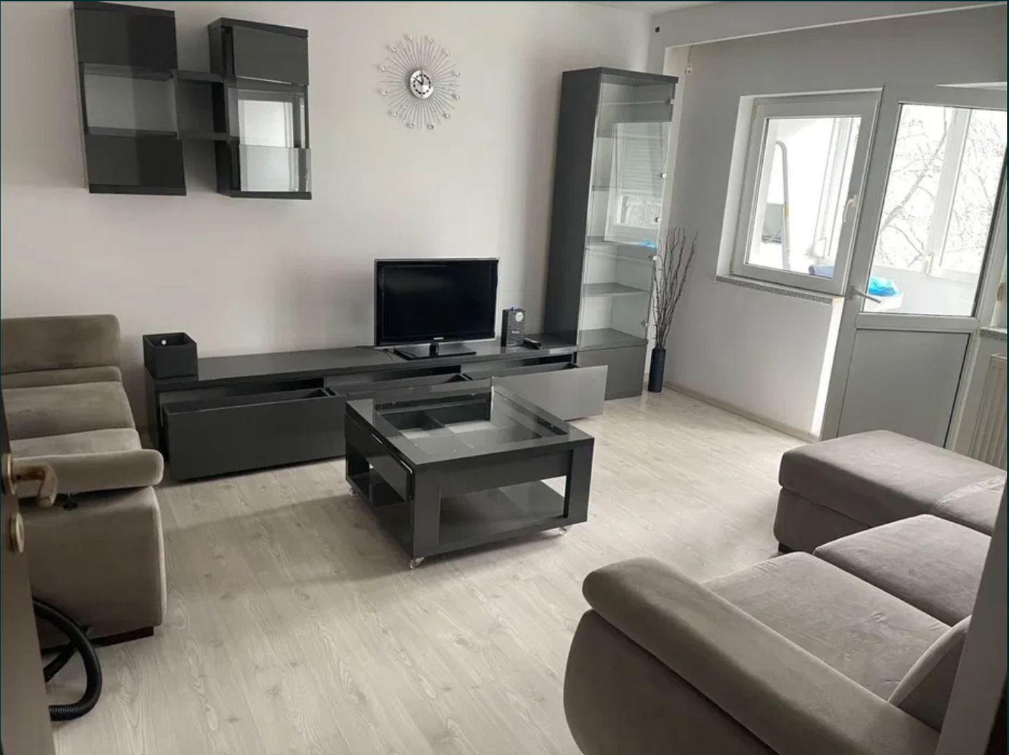 AP. 2 CAMERE SEBASTIAN, CENTRALA PROPRIE, LOC DE PARCARE, MODERN - Poză 1