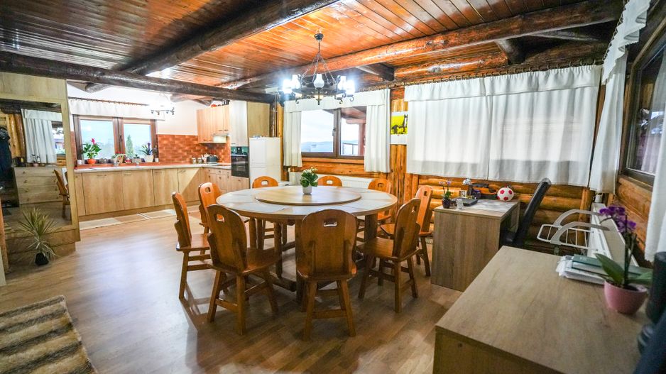 FILM!Domeniu de 222.000 mp + Ferma + Anexe specifice + Constructie rezidentiala+ - Poză 19