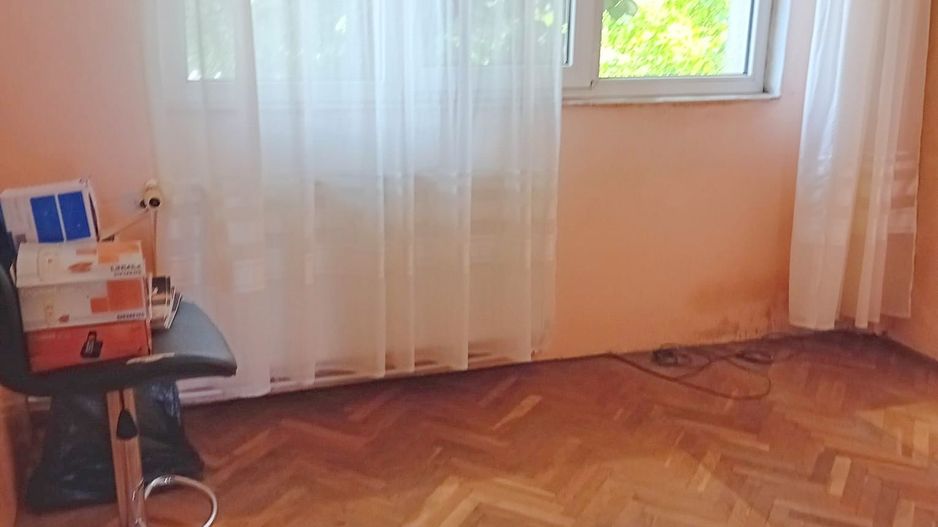 De vanzare -  apartament cu 3 camere decomandate, Tiglina 2, etaj 3/4 - Poză 11
