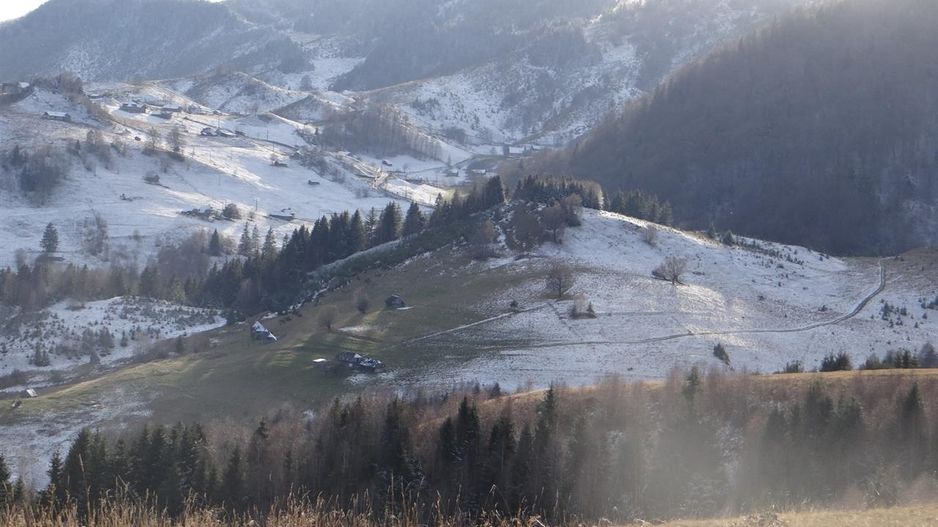 In locatia de basm: - Pestera, Moieciu, Brasov, utilitati, accesibilitate - Poză 20