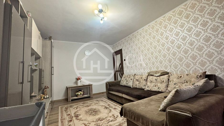 Apartament cu 3 camere de vanzare in Decebal, Oradea - Poză 3