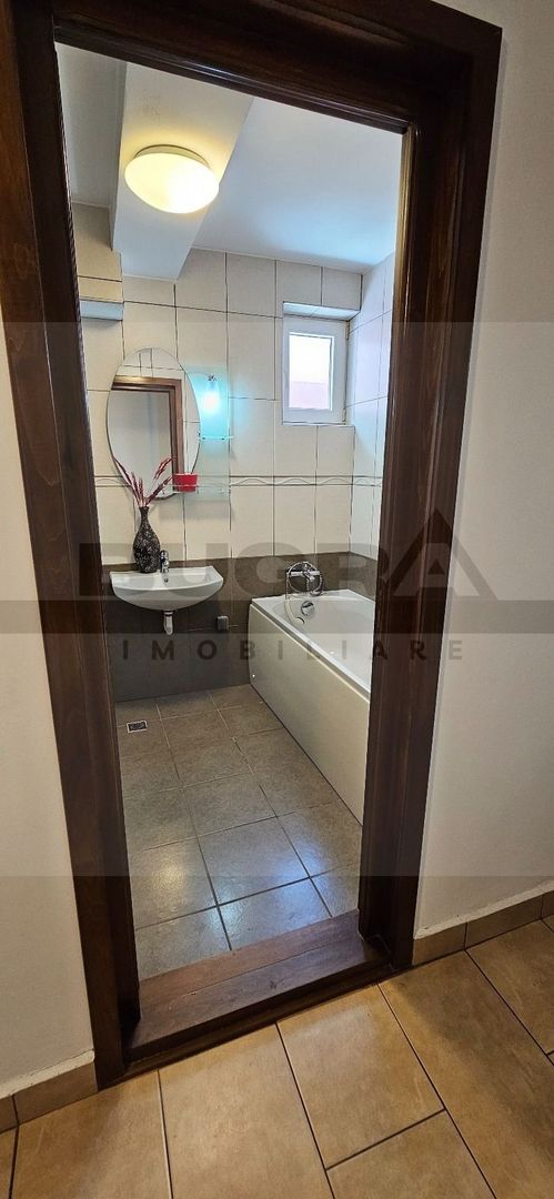 Apartament de 2 camere, decomandat, 73mp, parcare, zona Trifoiului - Poză 11
