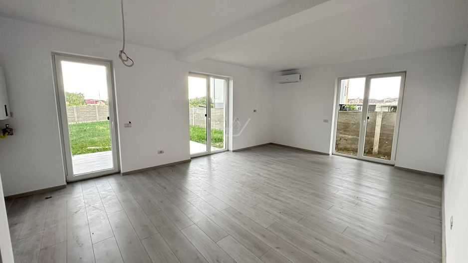 Bloc nou cu finisaje superioare. Etaj intermediar. Loc de parcare - Poză 1