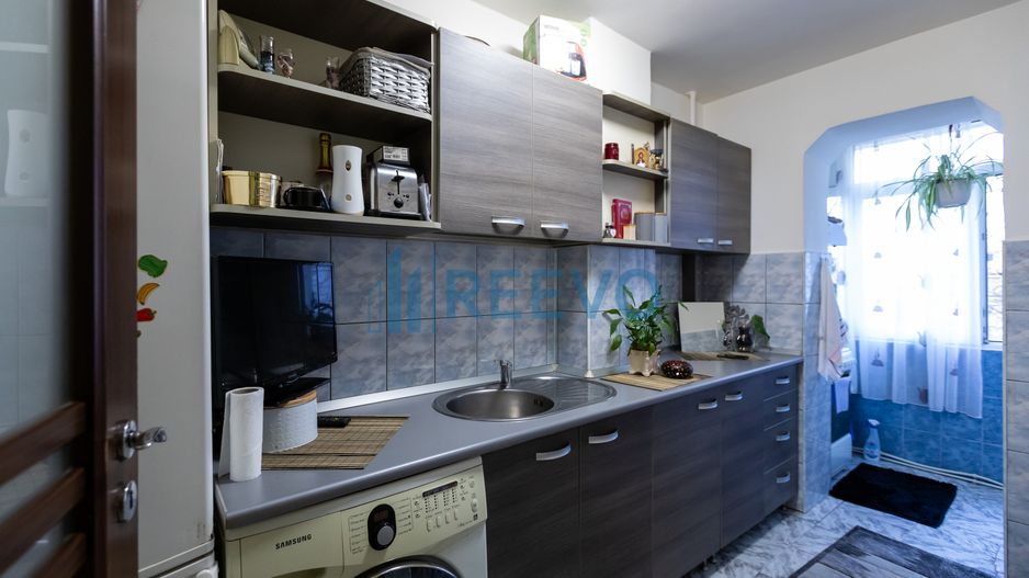 Apartament de vânzare etajul 3, str. Alecu Russo, Bacău - Poză 4