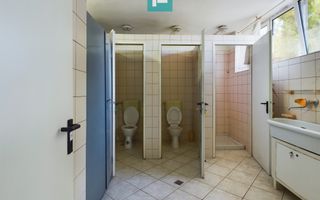 Spațiu industrial cu platformă betonată și teren - Poză 14