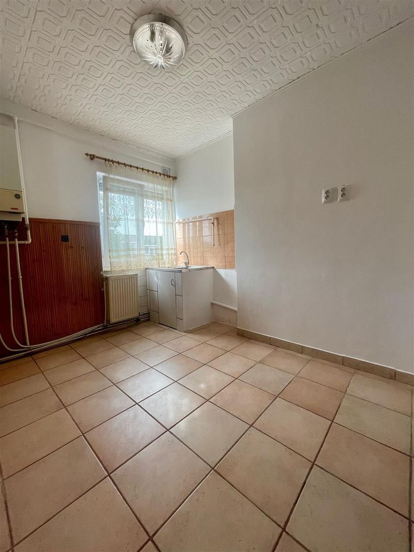 Apartament 3 camere  Marghita - Poză 7