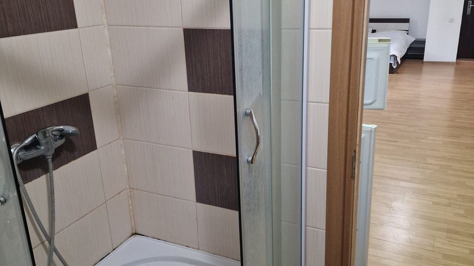 Garsonieră open-space de închiriat - Poză 11