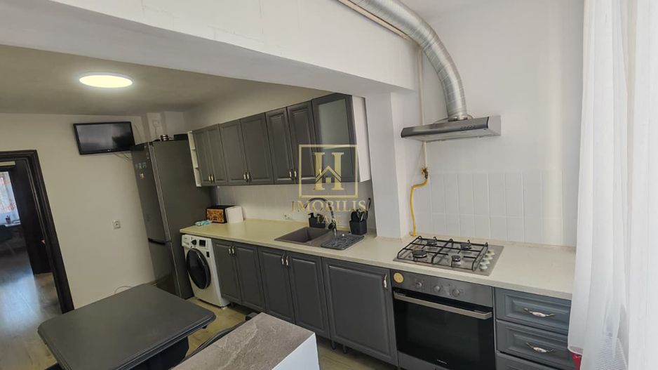 Apartament renovat 3 camere Dec 72 mp Dacia 131999 euro - Poză 1