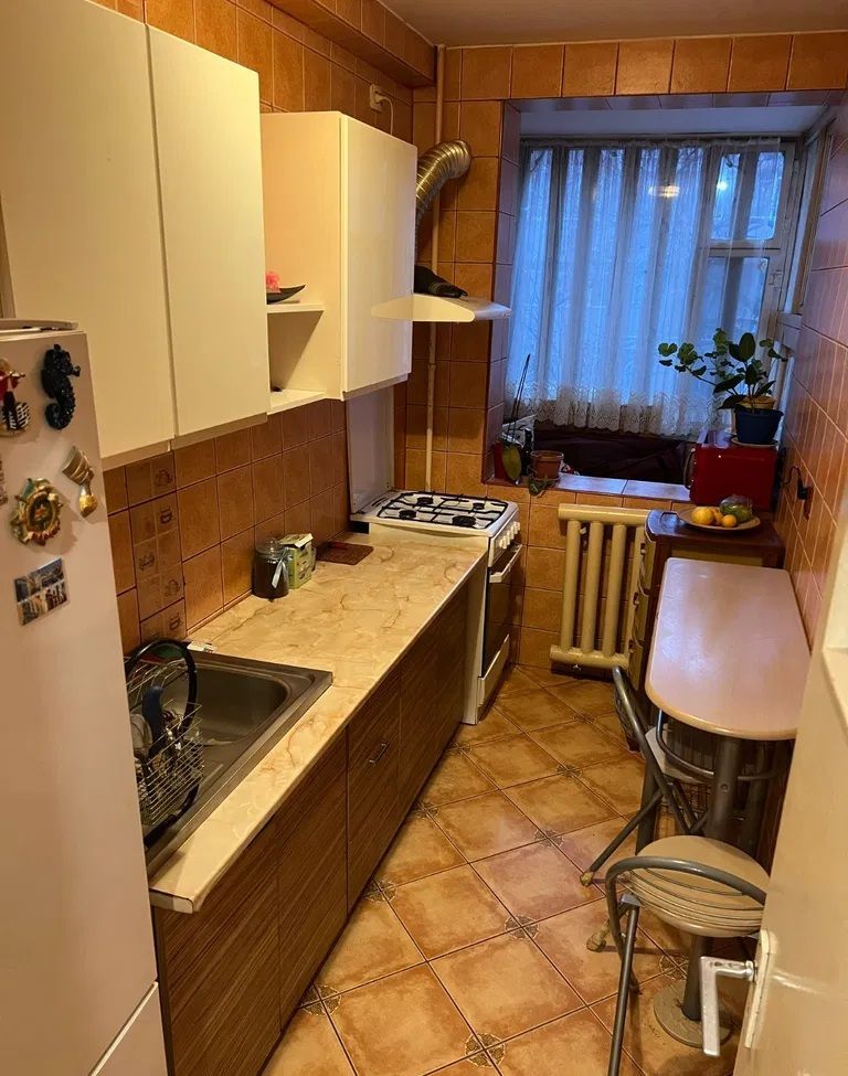 Apartament 2 camere de vanzare  Drumul Taberei - Poză 4