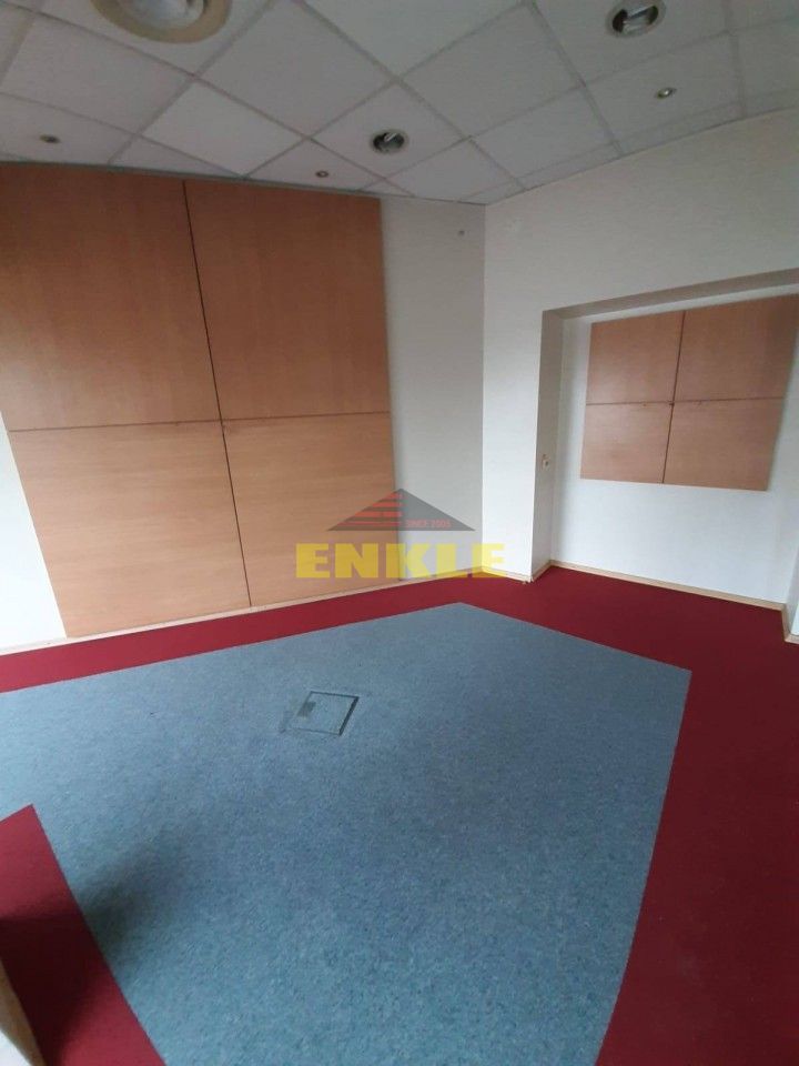 Inchiriez Spatiu Comercial 130 mp utili, central, 1700 euro Negociabil - Poză 2