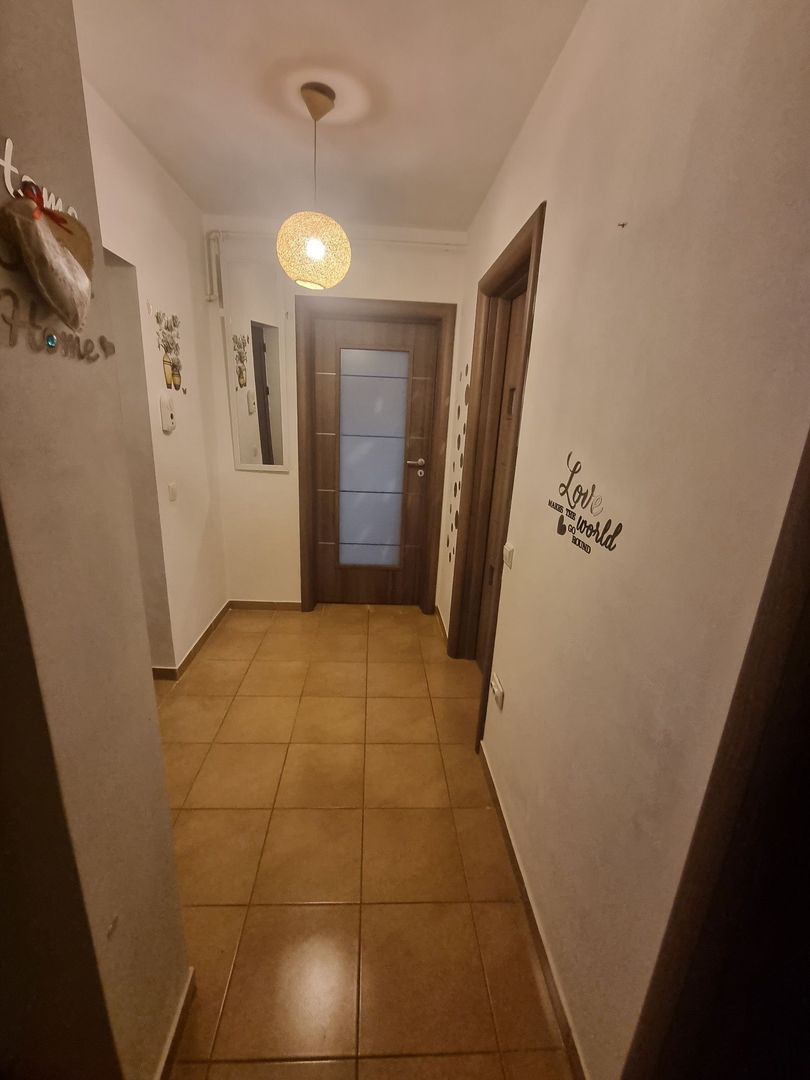 Apartament 2 camere, in Vila. Curte. Centrala. Parcare. Aparatorii Patriei. - Poză 6
