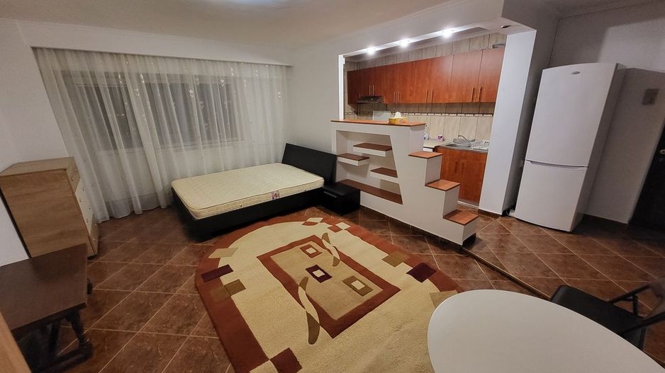 Închiriez garsonieră spațioasă, Mall Vitan - casa de pensii, openspace - Poză 1