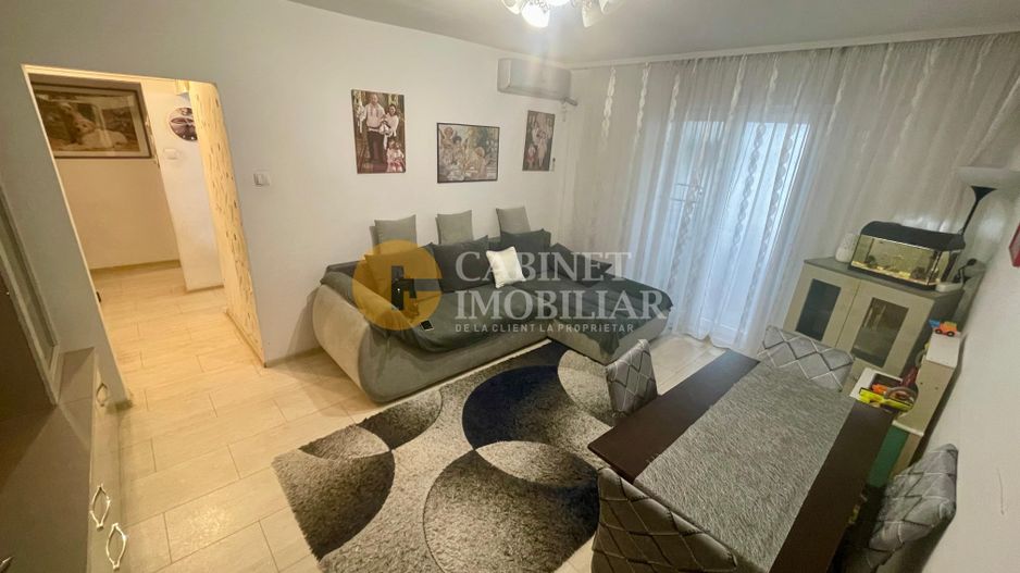 Apartament cu 3 camere - Etaj Intermediar - Bloc din 80 - Tesatura - Poză 1